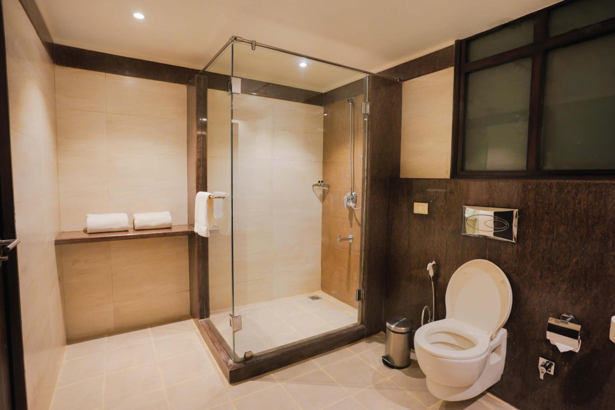 Leisure Inn Grand Chanakya Divisione di Divisione di Jaipur Esterno foto